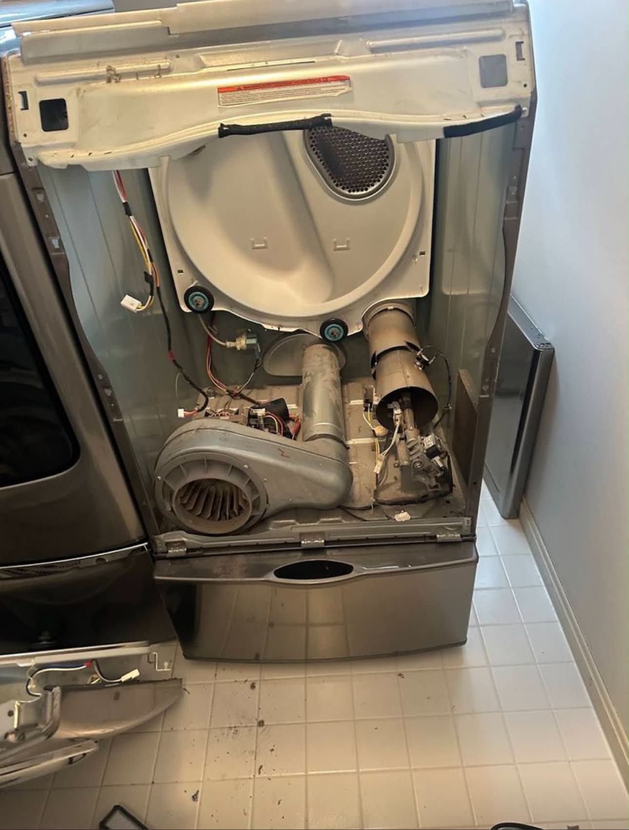 Appliance repair work photograph