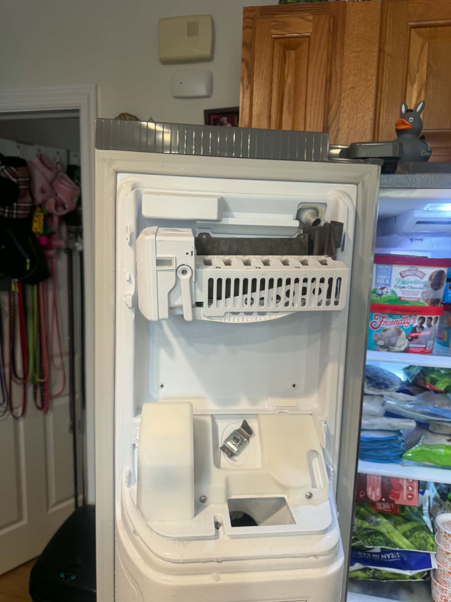 Appliance repair work photograph